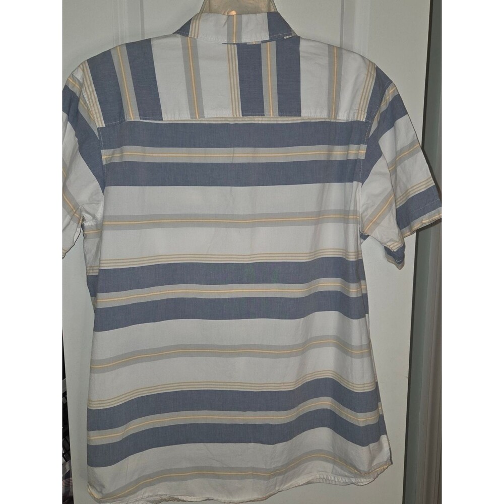 Columbia Men's Short Sleeve Button Down Shirt - Picture 7 of 9